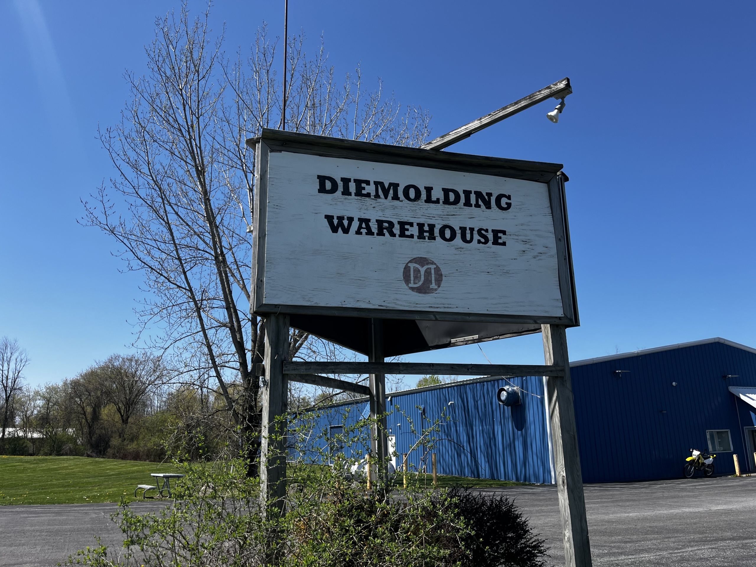 Diemolding Corporation in Canastota, NY | Asbestos Exposure and Mesothelioma Lawyer